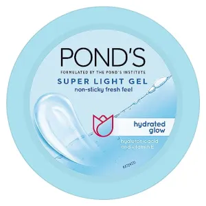 POND'S Super Light Gel Oil Free Face Moisturizer 100g, With Hyaluronic Acid & Vitamin E for Fresh Glowing Skin & 24 hr Hydration - Daily Use